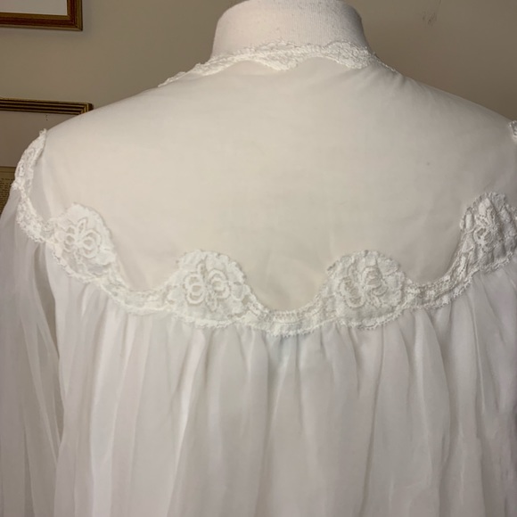 Vintage sheer Lacey cropped lingerie top - Picture 6 of 8